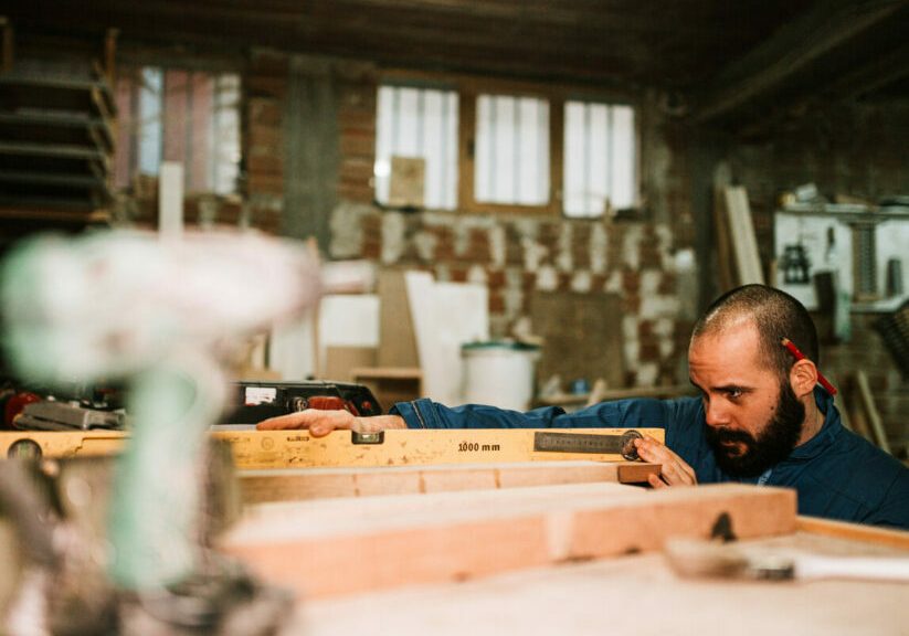 Trotz Ukraine-Krieg und Teuerung möchten viele Jungunternehmer investieren und weitere Mitarbeiter beschäftigen. Foto: istock / cream_ph