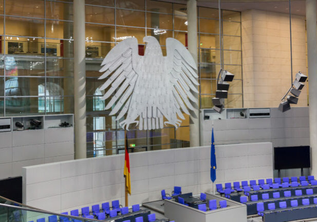 Der Bundestag in Berlin. Foto: iStock/ Christian Ader