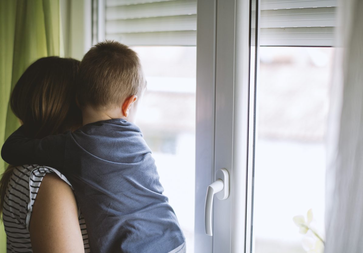 Die Bundesländer bekommen mehr Geld für Übergangswohnungen zum Gewaltschutz von Frauen und Kindern. Foto: iStock/ dmphoto