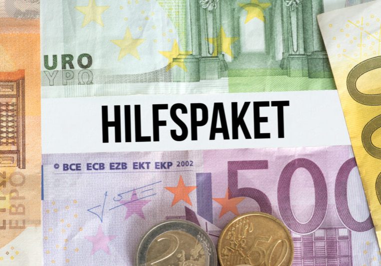Milliardenschwere Pakete wurden 2020 und 2021 aufgesetzt, um Unternehmen und Arbeitsplätze zu retten. Zwei Studien belegen nun: ohne Corona-Hilfen hätte es Massenpleiten und Massenarbeitslosigkeit gegeben. Foto: istock / Stadtratte