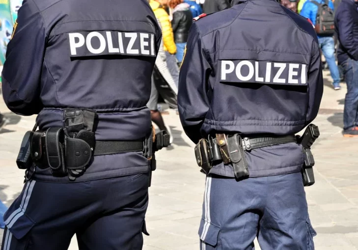 Die Behörden, als auch die Polizei, durfen nur das tun, was das Gesetz erlaubt. Foto: Foto Gablitz