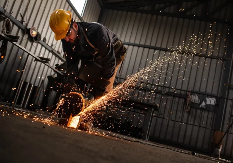 Damit die Wirtschaft in Europa wieder zu alter Stärke zurückfindet, fordert die ÖVP in ihrem EU-Wahlprogramm eine Reihe von Maßnahmen und Veränderungen. Foto: istock/Marko Veskovic