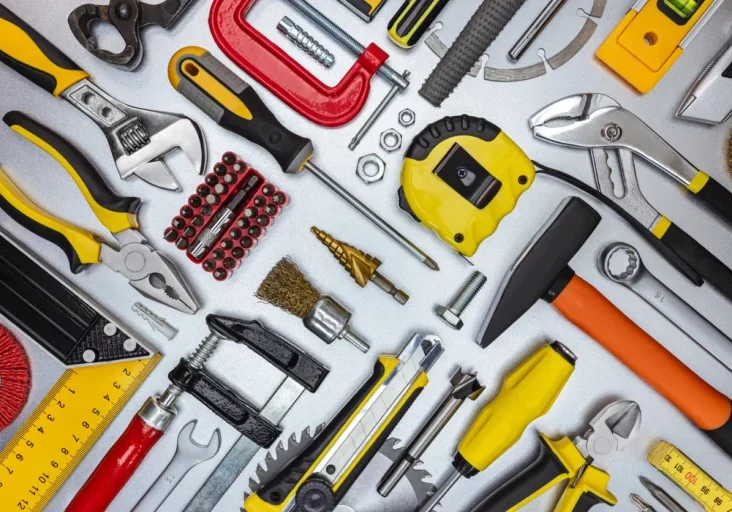 Längere Beschäftigung und höhere Qualifikation sollen mehr Arbeitsleistung und damit den Aufschwung möglich machen. Die Regierung stellte die Weichen. Foto: istock/