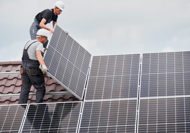 Die Förderung von PV-Anlagen soll treffsicherer werden. Anlagen mit mehr europäischen Komponenten werden besser gefördert. Foto: istock / anatoliy_gleb