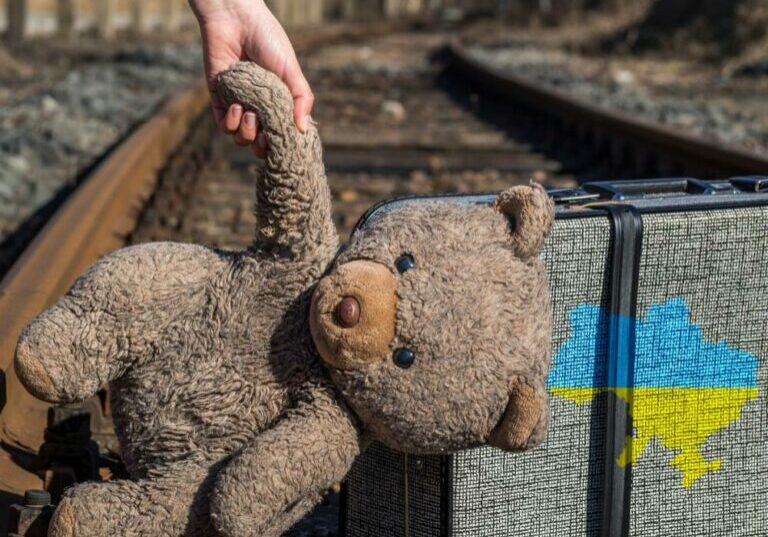 Seit zehn Wochen verursacht der Krieg in der Ukraine bereits menschliches Leid, Flucht und Vertreibung. Foto: Animaflora