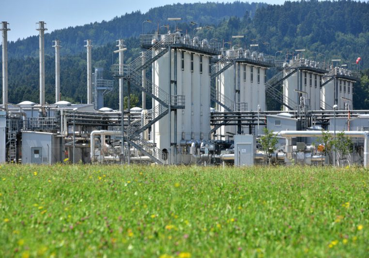 Der Erdgasspeicher in Haidach wird seit dem Sommer befüllt. Zum Start in den Winter kann die Regierung vermelden, dass sie ihr Ziel erreicht hat: Die Speicher sind voll. Foto: iStock/ Spitzt-Foto
