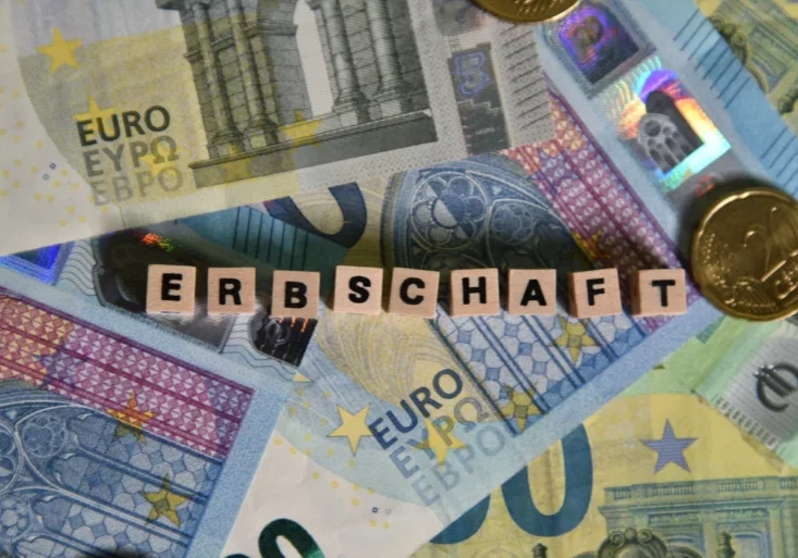 Die SPÖ fordert neue Steuern. ÖVP-Klubobmann Wöginger erteilte diesen Ideen eine Absage und setzt weiter auf Entlastung. Foto: istock/Alexander Marc Duering