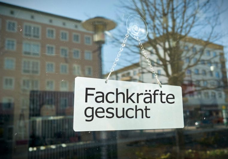 Die Suche nach Fachkräften will die Bundesregierung nun internationaler anlegen. Foto: istock/heiko119