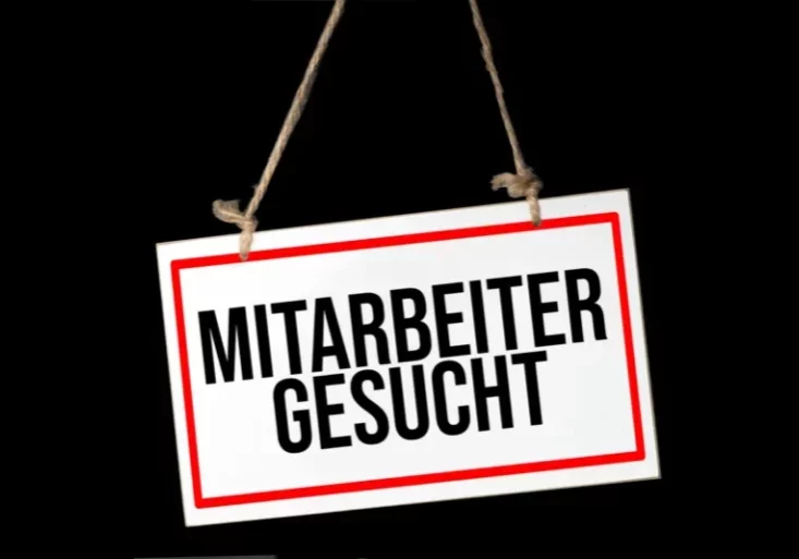 Die Suche nach Fachkräften ist in Österreich weiter ungebremst. Foto: istock/Stadtratte