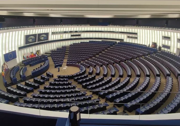 Die Europäische Volkspartei wird wieder im EU-Parlament am meisten Sitze einnehmen. Das geht aus der EU-weiten Trendprognose hervor. Foto: Diego Martin Lopez