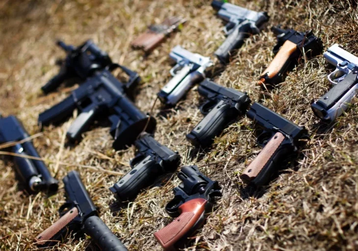 Die EU will Illegalen Waffenhandel bekämpfen. Foto: istock/bjones27