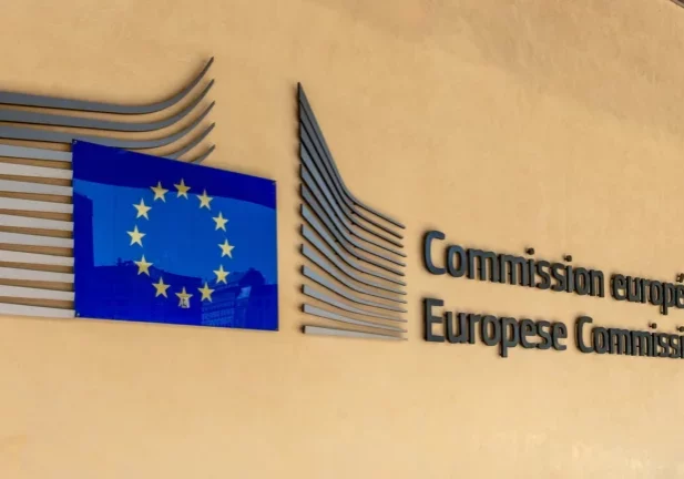Die Europäische Kommission soll kleiner und effizienter werden. Das fordern Europaministerin Claudia Bauer und EU-Delegationsleiter Reinhold Lopatka Foto: iStock/HJBC