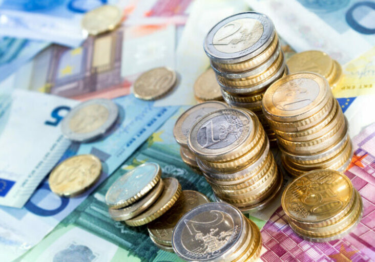Einsparungen und Mehreinnahmen von insgesamt 3 Milliarden Euro sollen in den Jahren 2025 und 2026 das Budget konsolidieren. Foto: iStock/olegGr