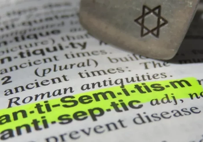 Die Bundesregierung will mit einem Maßnahmenplan auf den gestiegenen Antisemitismus in Österreich reagieren. Foto: istock/tzahiV