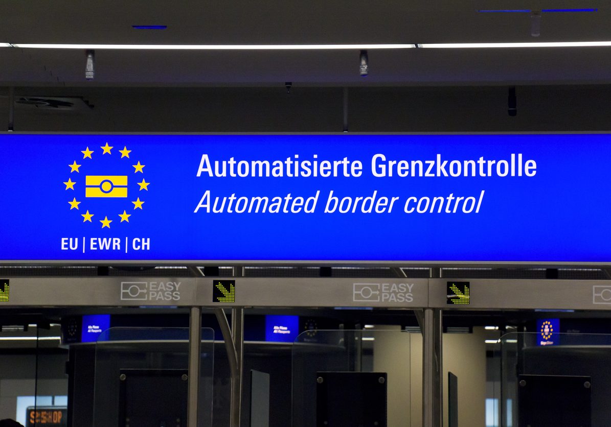 Mit einer automatischen Fingerabdruck-Registrierung von Migranten soll die Asylpolitik europaweit reformiert werden. Foto: Wicki58/iStock
