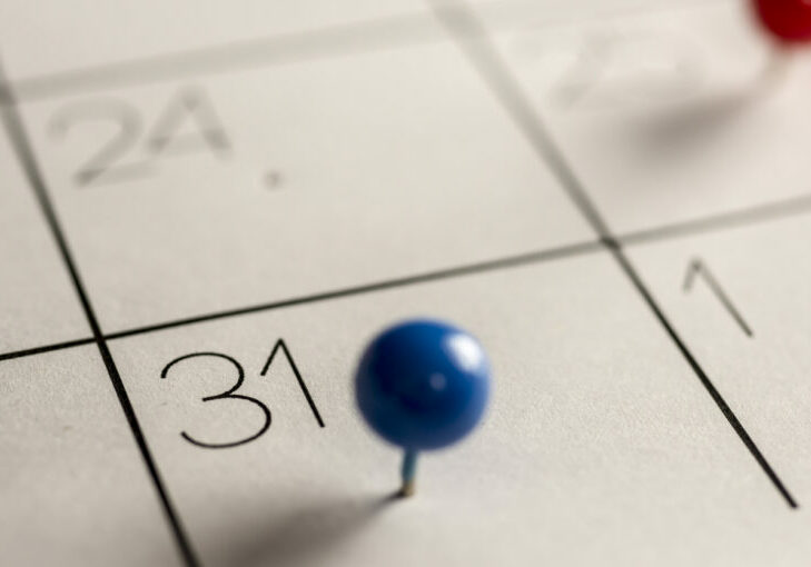 Im zur-Sache Maßnahmen-Kalender haben wir zusammengefasst wann die Hilfsmaßnahmen bei euch ankommen. Quelle: iStock/ PURPLEANVIL 