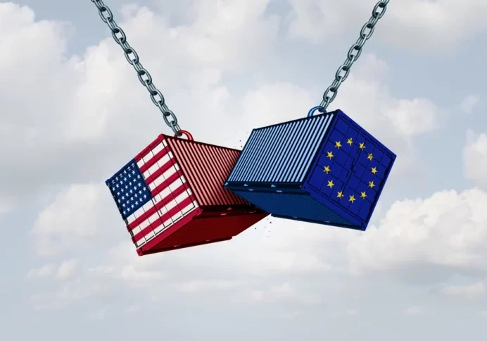 Im Zoll-Konflikt mit den USA kritisiert ÖVP-Delegationsleiter Reinhold Lopatka die FPÖ. Foto: iStock/wildpixel