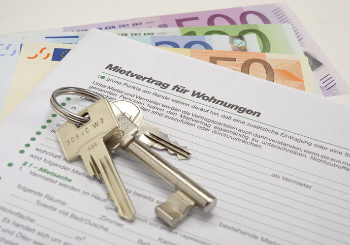Wohnen soll leistbar sein, das mietrechliche Inflationslinderungsgesetz beschränkt die Kostensteigerungen. Foto: iStock/filmfoto