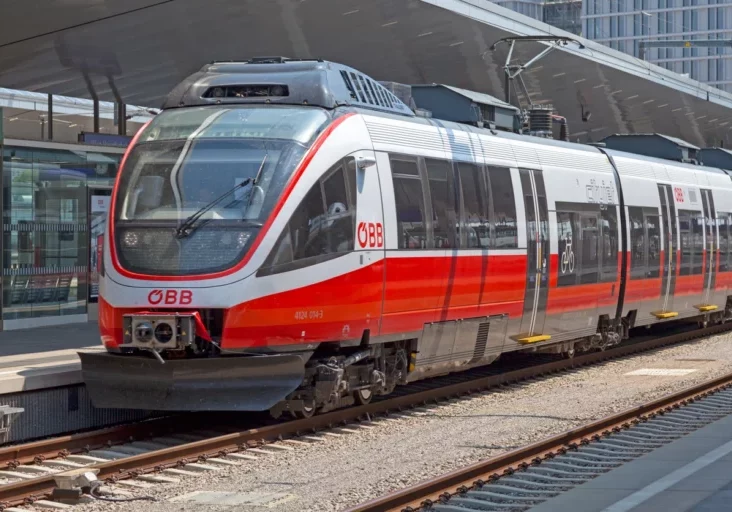 Über drei Milliarden Euro werden pro Jahr in die Schieneninfrastruktur investiert. Foto: istock/Gwengoat