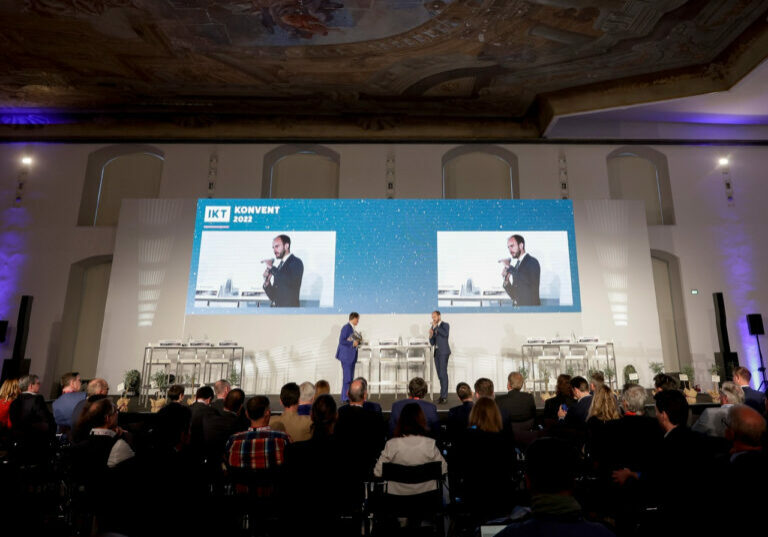 Der neue Staatsekretär für Digitalisierung und Breitbandausbau, Florian Tursky, sprach am IKT Konvent in der Aula der Wissenschaften über seine Ziele und die Herausforderungen seines Amtes. Foto: Andy Wenzel