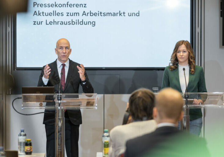 Mit Ende September befinden sich österreichweit insgesamt 108.091 Lehrlinge in Ausbildung. 101.951 davon werden in Unternehmen ausgebildet, 6.140 sind in einer überbetrieblichen Lehrausbildung im Auftrag des AMS. Foto: BMAW / Holey