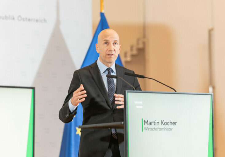 Die Bundesregierung stellt die neue Wasserstoffstrategie vor. Arbeits- und Wirtschaftsminister Martin Kocher sieht darin große Chancen für österreichischen Technologiestandort und Arbeitsmarkt. Foto: Enzo Holey