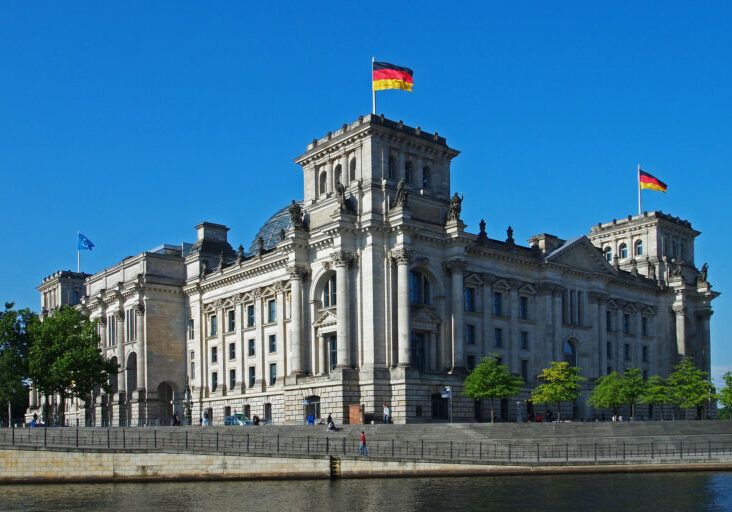 Das Reichstagsgebäude in Berlin. Foto: pixelio.de/Gordon Gross