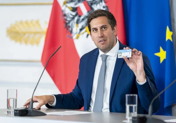 Der Studentenausweis in digitaler Form soll ab dem Sommersemester 2026 kommen. Foto: BKA/Florian Schrötter