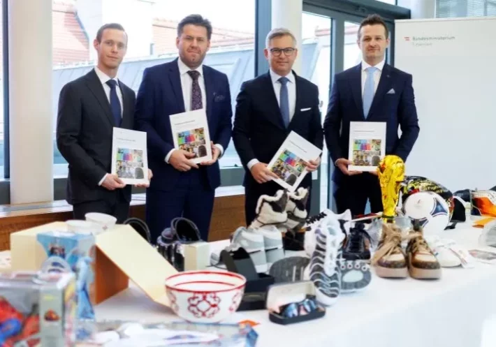 produktpirateriebericht-2023_53618504320_o