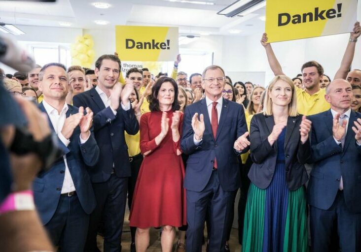 Hervorragende Stimmung nach der Verkündung des Wahlsiegs der ÖVP in Oberösterreich - Foto: OÖVP