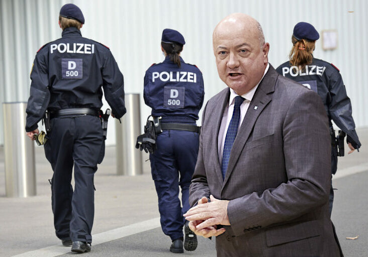 Christian Stocker, Sicherheitssprecher der neuen Volkspartei, wurde am Donnerstag einstimmig zum Obmann des Innenausschusses gewählt. Foto: Parlamentsdirektion / Thomas Topf / iStock Spitzt-Foto
