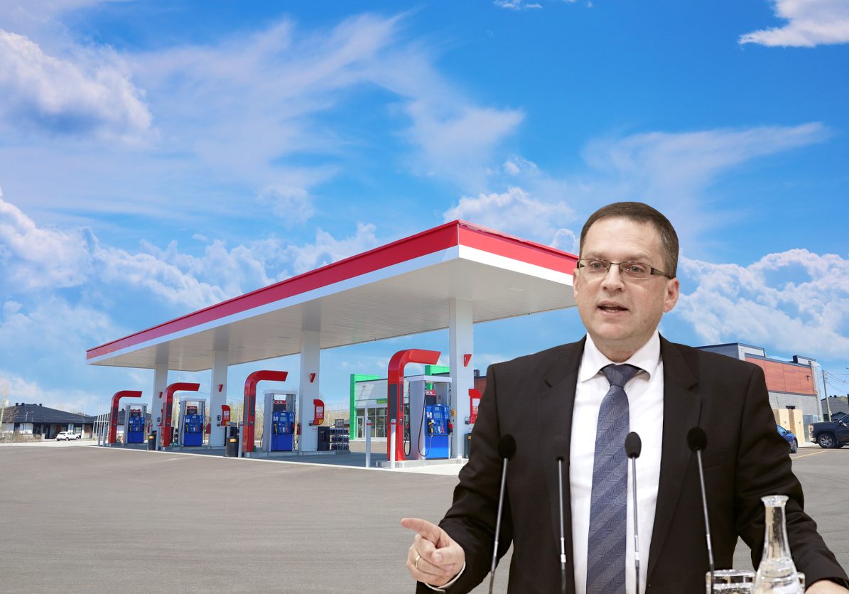 ÖVP-Klubobmann August Wöginger für Untersuchung der Mineralölbranche. Foto: Parlament / Thomas Zopf / iStock buzbuzzer