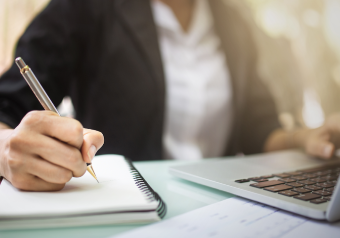 Universitäten atmen auf; Zur-Sache; Foto: iStock.com / iBrave